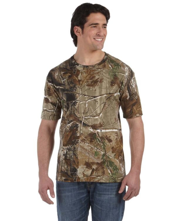 CODE FIVE Men's Realtree Camo T-Shirt: Dive into Nature-Inspired Comfort